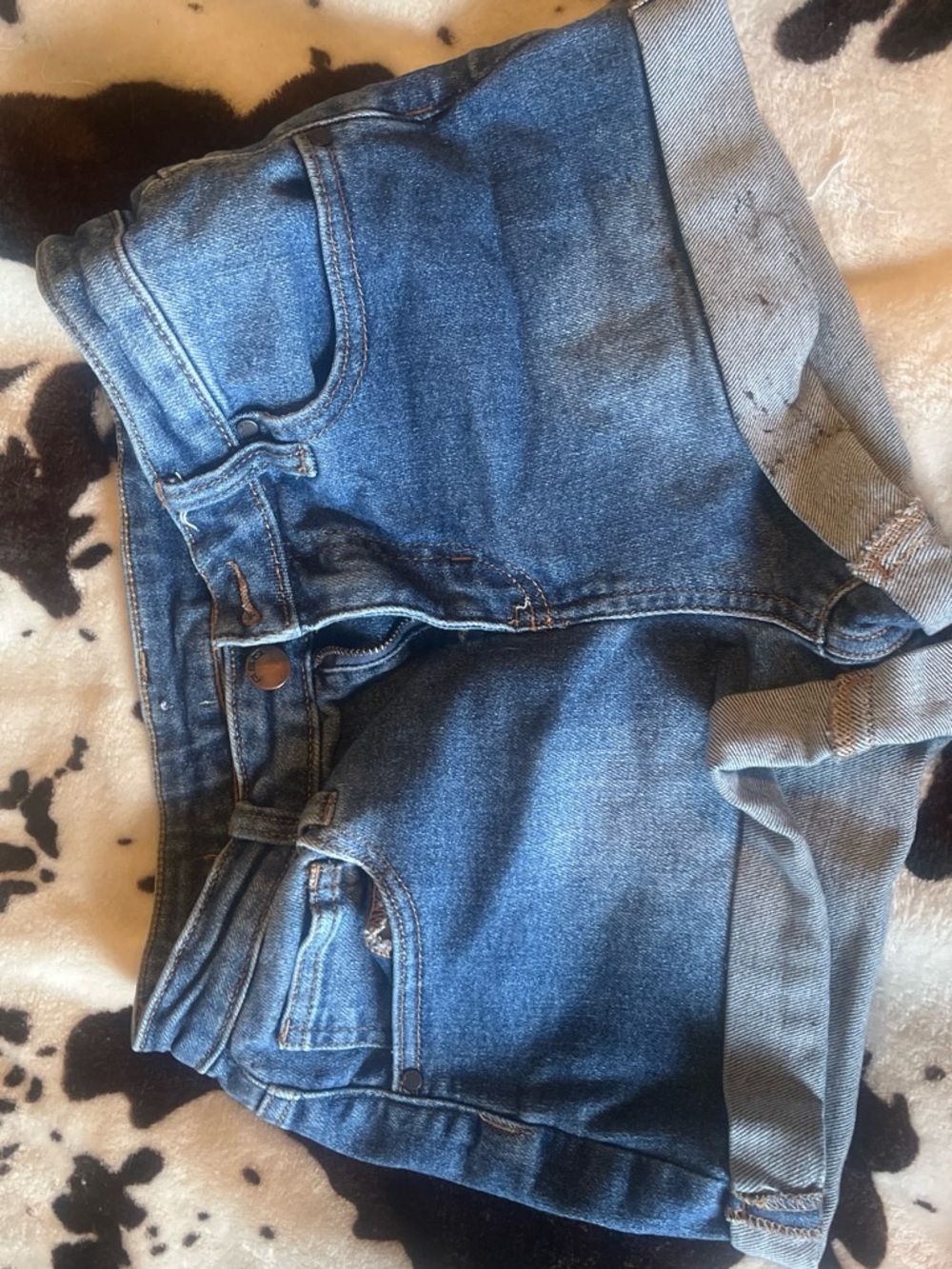 Women's Cuffed Denim Jean Shorts - Medium Blue